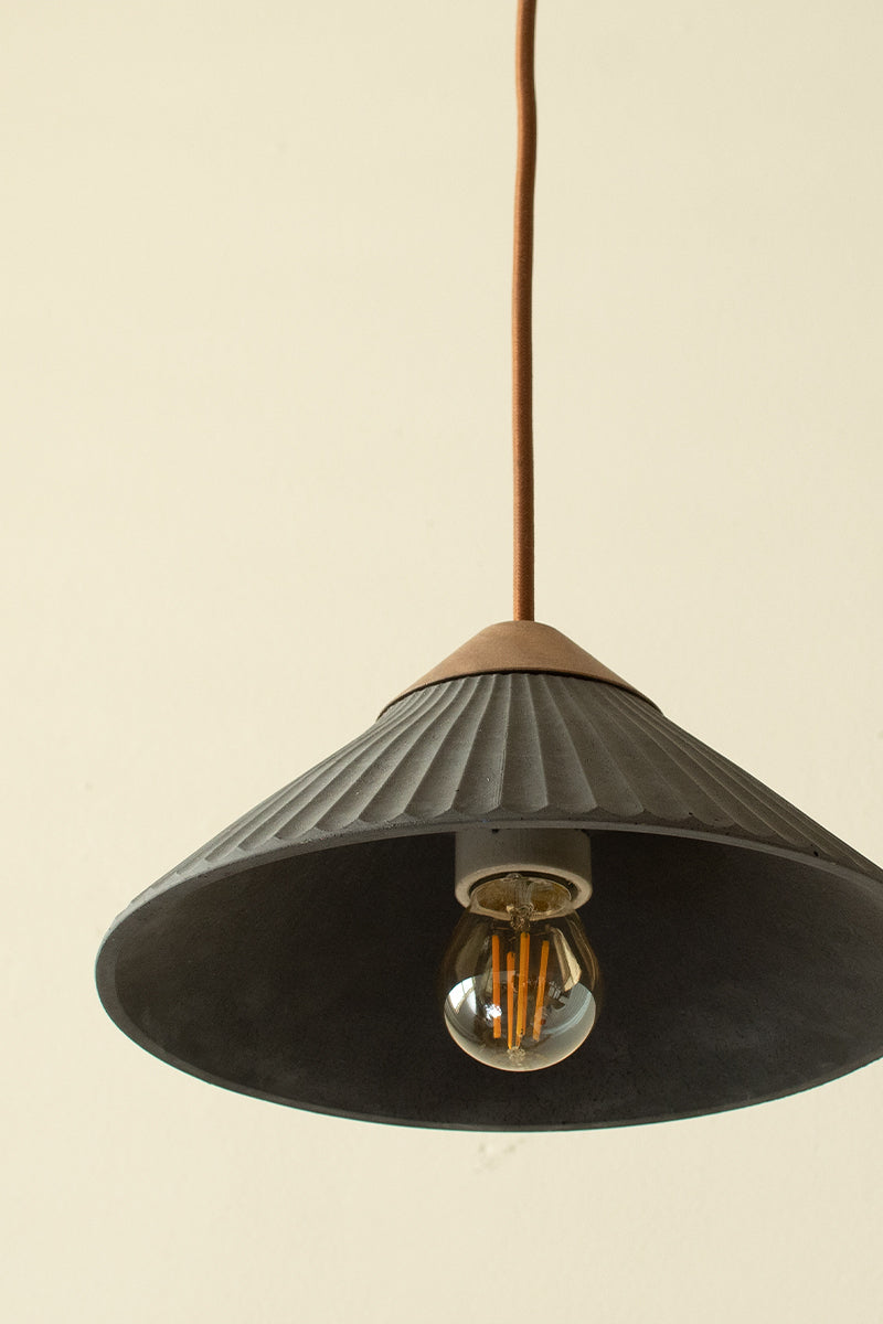 Outdoor Landscape Lighting LED 12V Low Voltage Summit Mountain Concrete Hanging Pendant Light E26 Socket Line Voltage 100V-240V AC IP64 Damp-rated