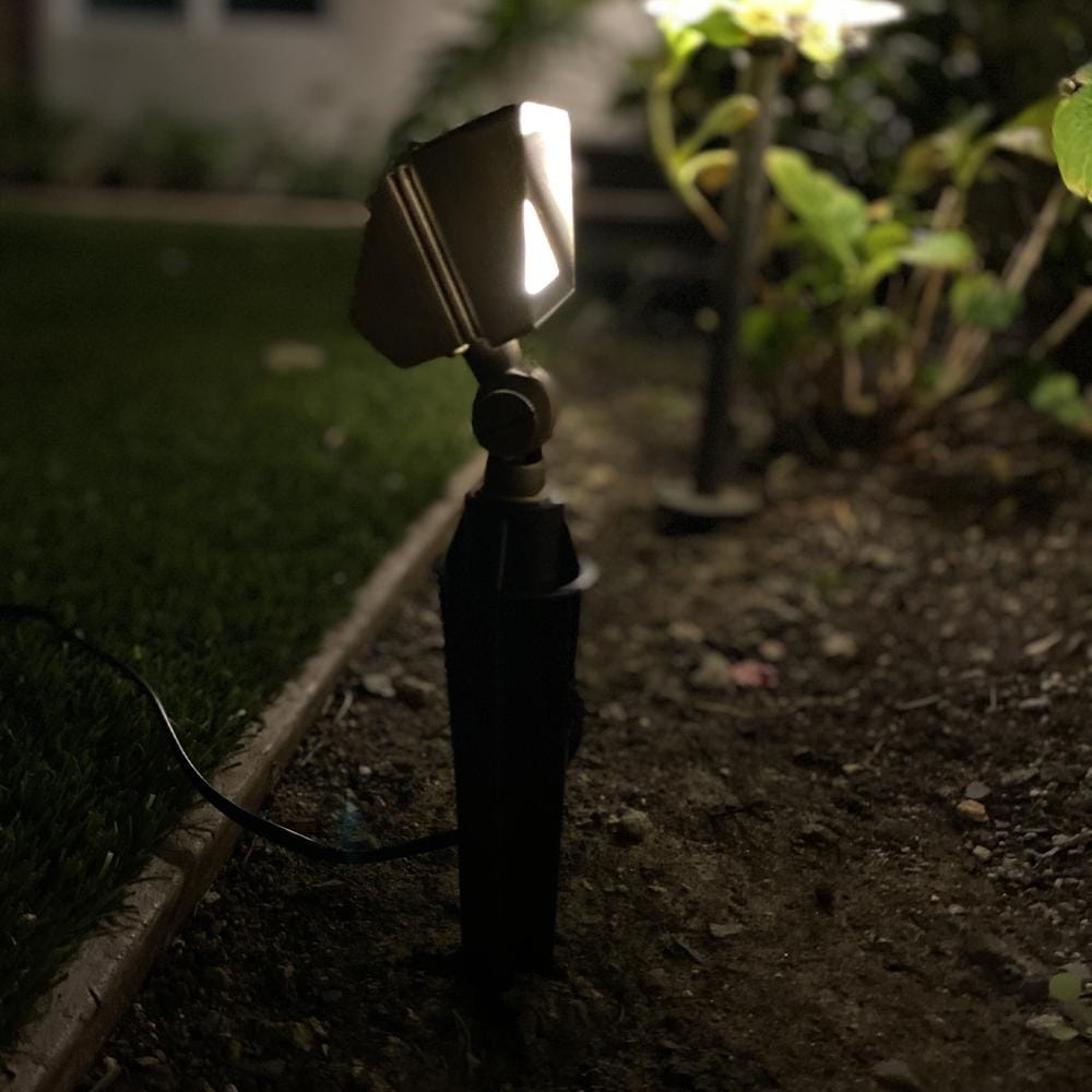 Outdoor Landscape Lighting LED 12V Low Voltage FPB01 Cast Brass Floodlight | Lamp Ready12V Low Voltage Landscape Light G4 Socket