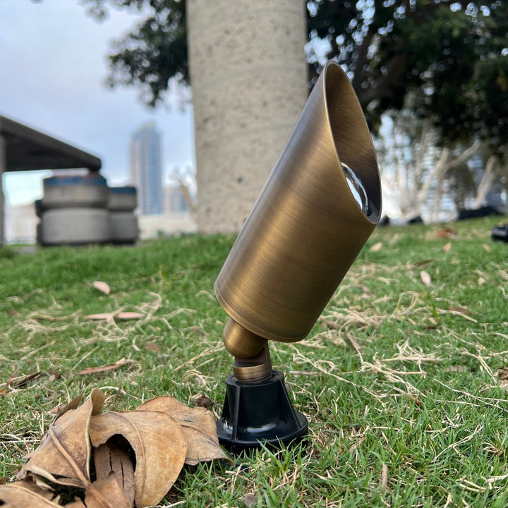 Outdoor Landscape Lighting LED 12V Low Voltage SPBP05 Stelvio Antique Brass Spotlight 4x/8x/12x MR16 5W 2700K Package Low Voltage Outdoor Lighting