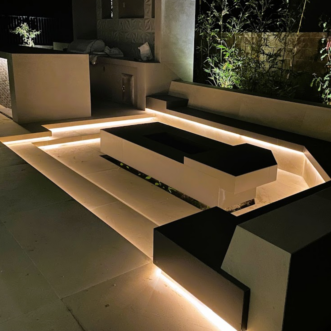 Outdoor Landscape Lighting LED 12V Low Voltage SLD08 Dotless COB Linear LED Strip Light 12V/24V AC 0.75W/ft IP67 10mm Outdoor Rated Dimmable Low Voltage Tape Light